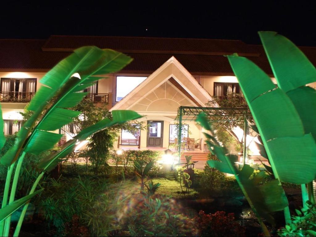 Daosavanh Resort & Spa Hotel Savannakhét Zewnętrze zdjęcie